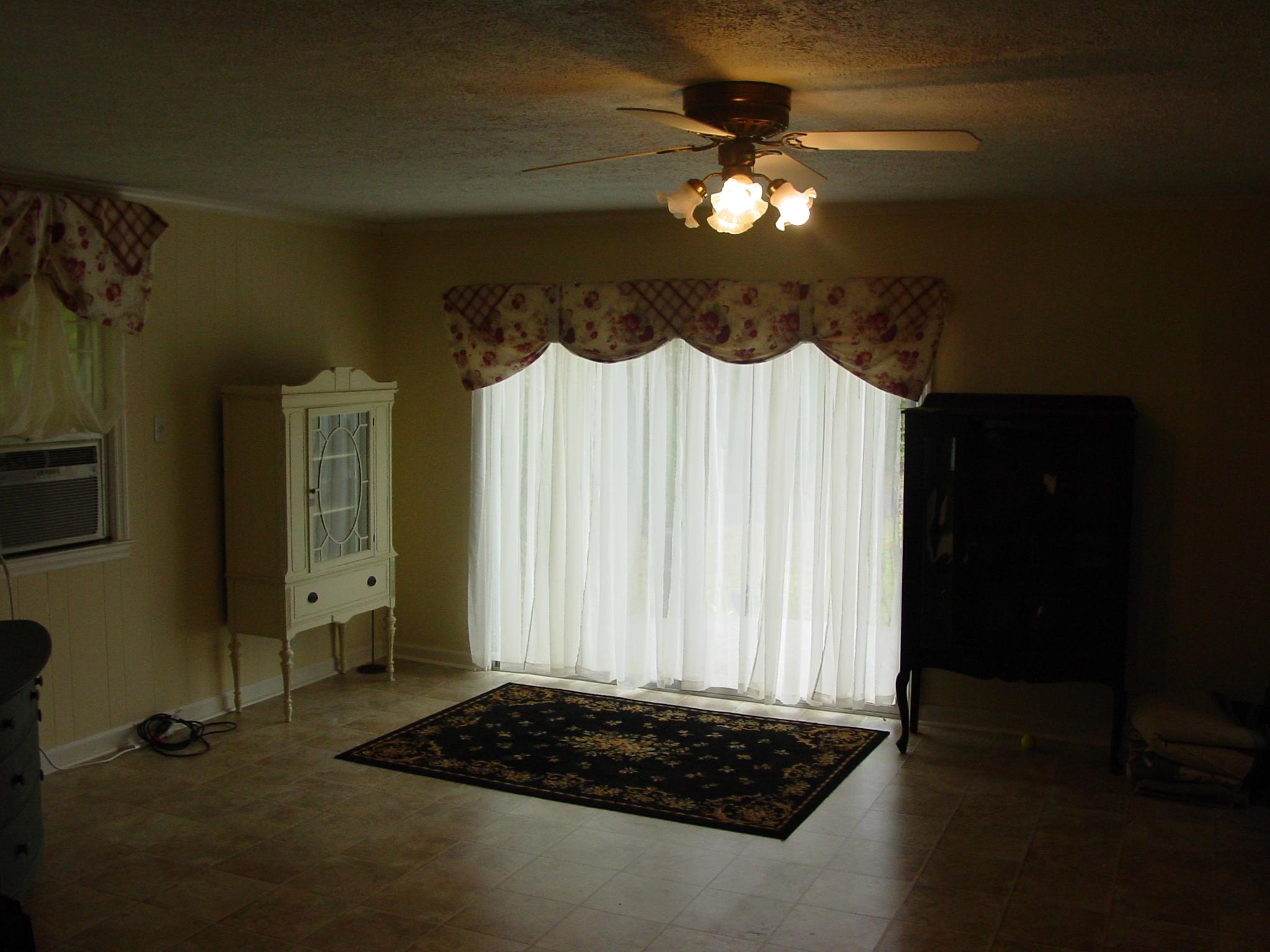 5222 Brooks Mill Road Glade Hill, VA 24092 - Photo 2 of 28 Family Room