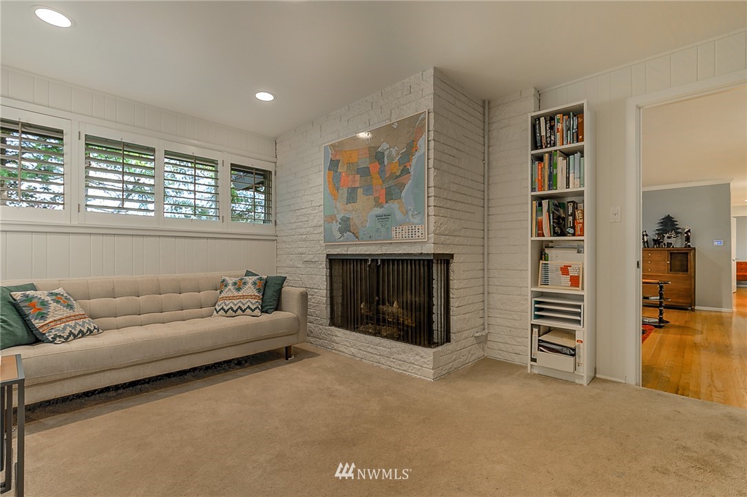 2831 Hunts Point Road Hunts Point, WA 98004 - Photo 21 of 25