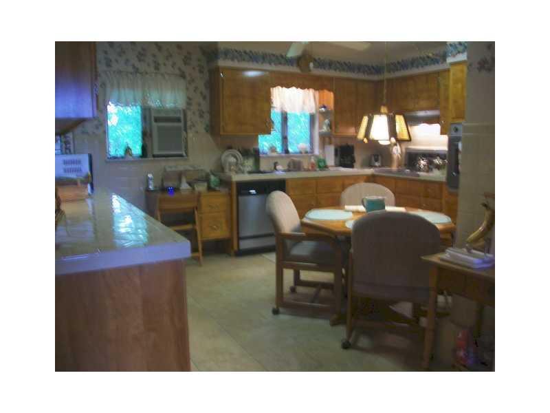9 Grace Road Scottdale, PA 15683 - Photo 11 of 25 Kitchen.