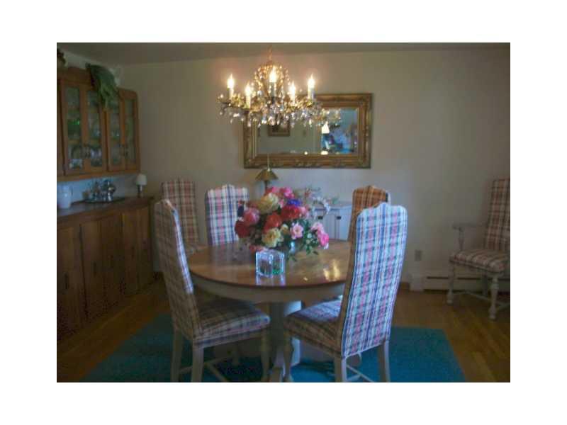 9 Grace Road Scottdale, PA 15683 - Photo 7 of 25 Dining Room.