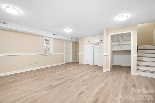 an empty room with a empty space