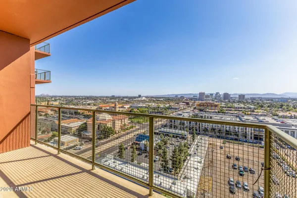 $185,000 | 4750 North Central Avenue, Unit E16, Phoenix, AZ 85012