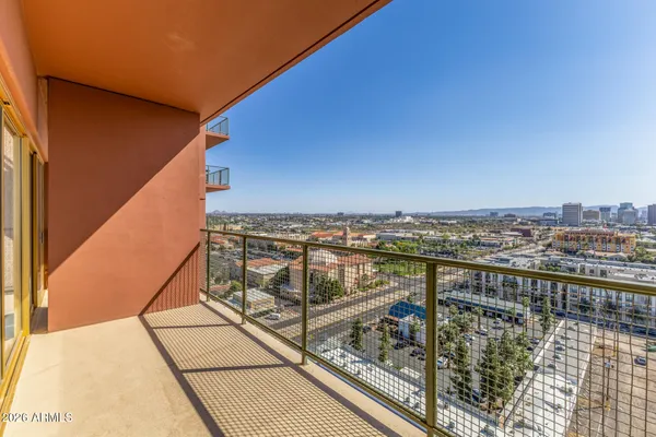 $185,000 | 4750 North Central Avenue, Unit E16, Phoenix, AZ 85012