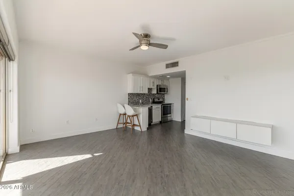 $185,000 | 4750 North Central Avenue, Unit E16, Phoenix, AZ 85012