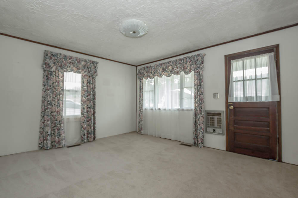 5764 Orebank Road Kingsport, TN 37664 - Photo 3 of 39 IMG_6136