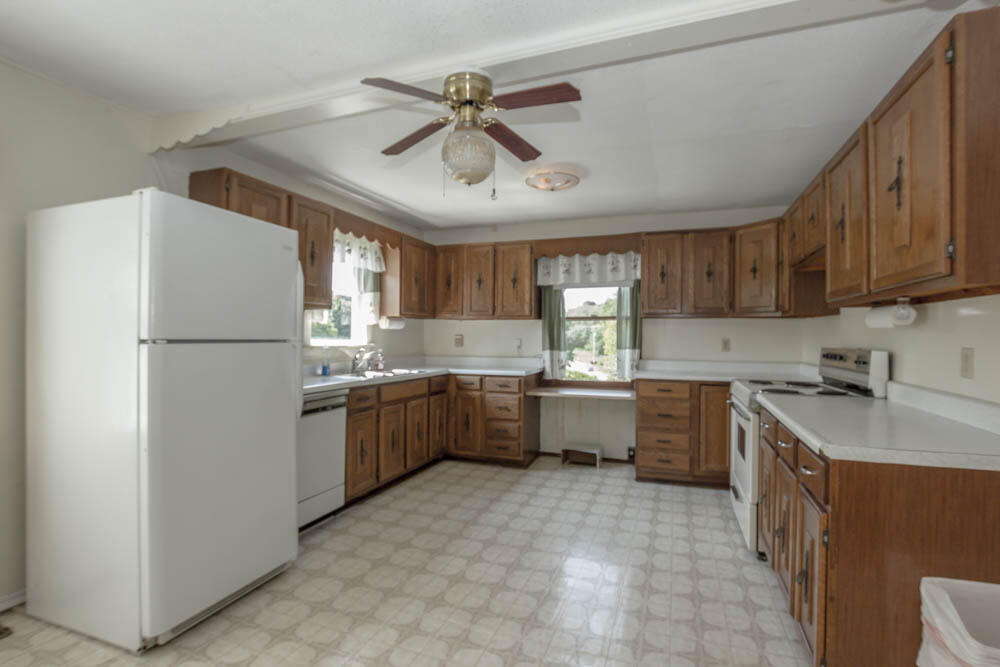 5764 Orebank Road Kingsport, TN 37664 - Photo 8 of 39 IMG_6141