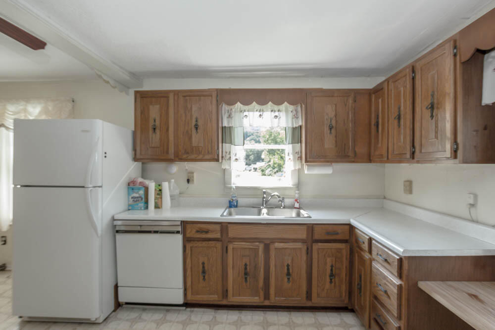 5764 Orebank Road Kingsport, TN 37664 - Photo 10 of 39 IMG_6143