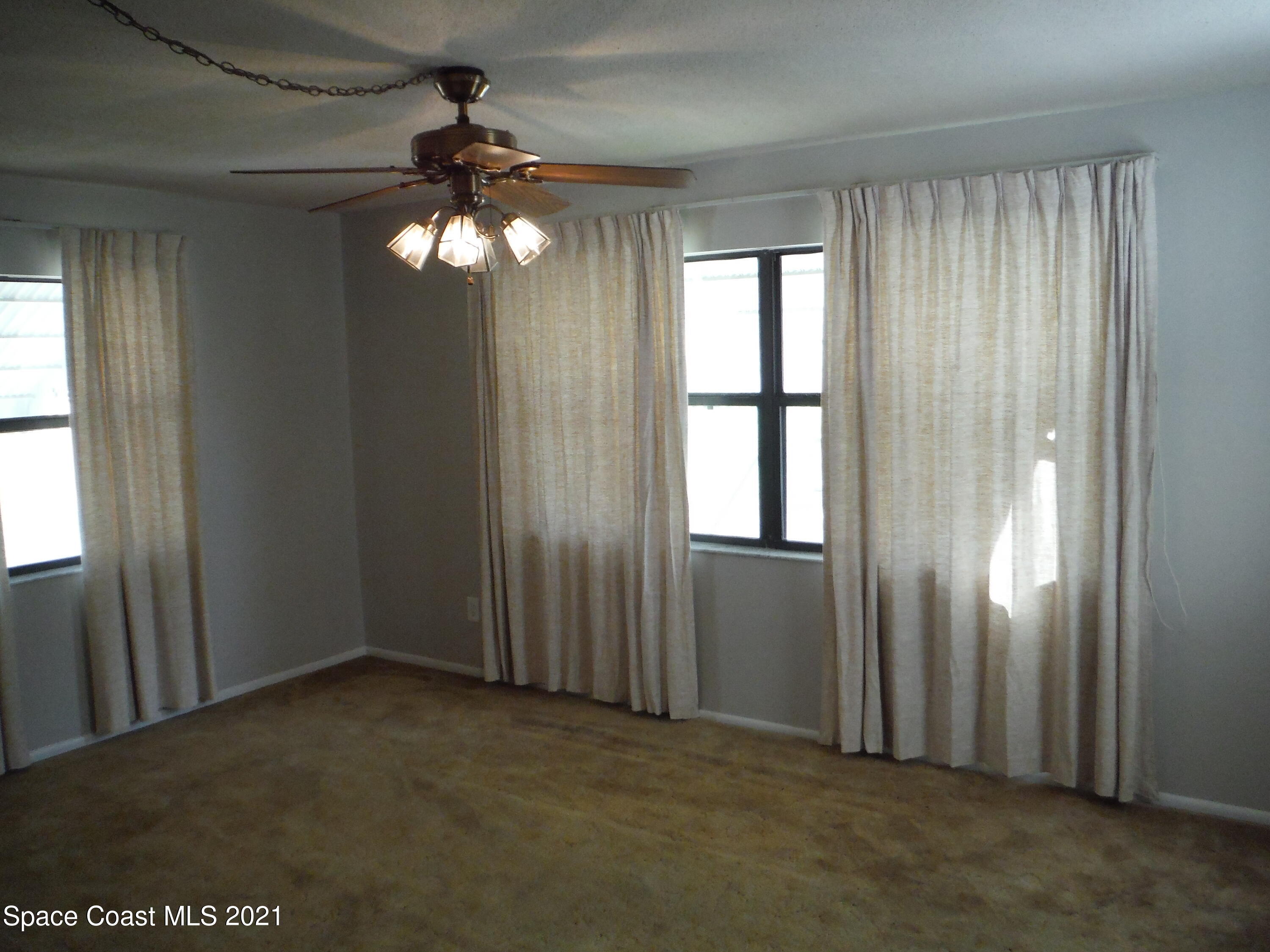 3001 Pembrooke Road Titusville, FL 32796 - Photo 11 of 20 DSCF5555