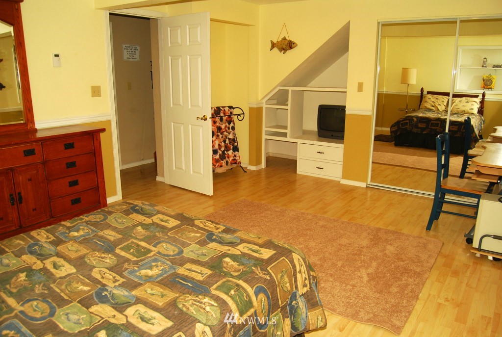 1503 Southwest Cook Road Port Orchard, WA 98367 - Photo 17 of 22 Gallery Image 17
