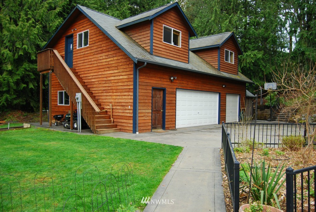 1503 Southwest Cook Road Port Orchard, WA 98367 - Photo 3 of 22 Gallery Image 3