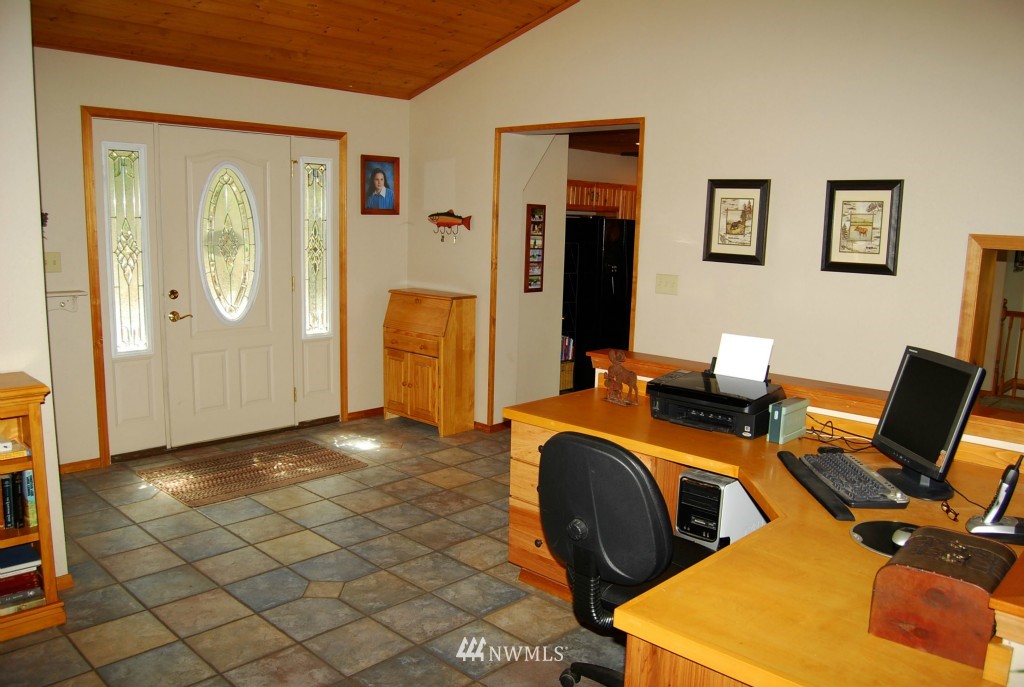 1503 Southwest Cook Road Port Orchard, WA 98367 - Photo 6 of 22 Gallery Image 6