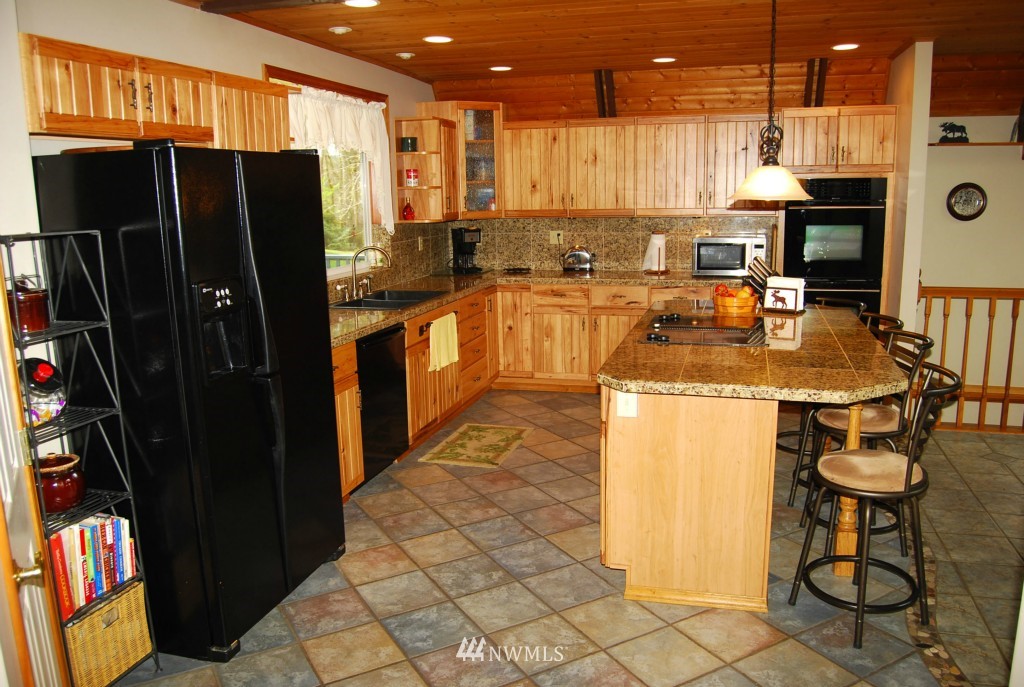 1503 Southwest Cook Road Port Orchard, WA 98367 - Photo 9 of 22 Gallery Image 9