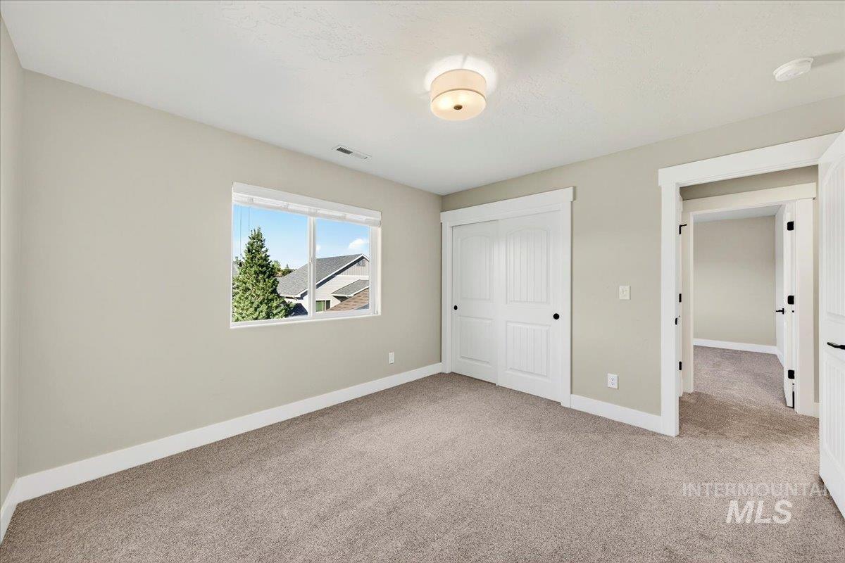 1289 West Christopher Drive Meridian, ID 83642 - Photo 35 of 50