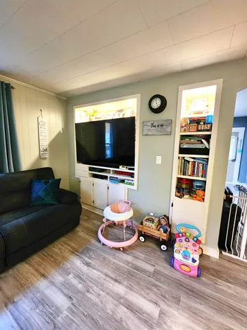 $275,000 | 35 Silver Road, Bangor, ME 04401