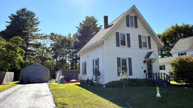 $275,000 | 35 Silver Road, Bangor, ME 04401