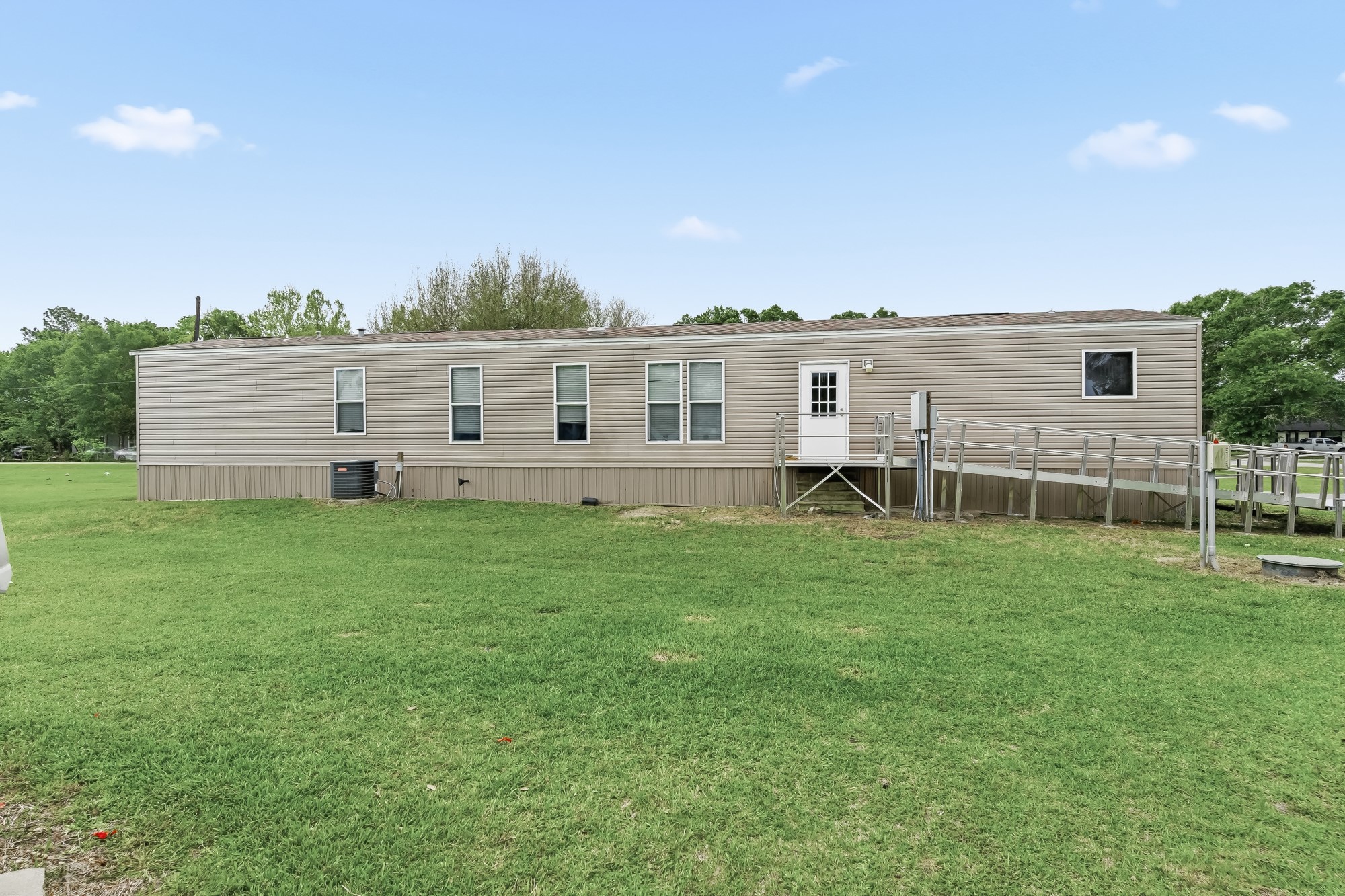 428 Pine Avenue Winnie, TX 77665 - Photo 25 of 36