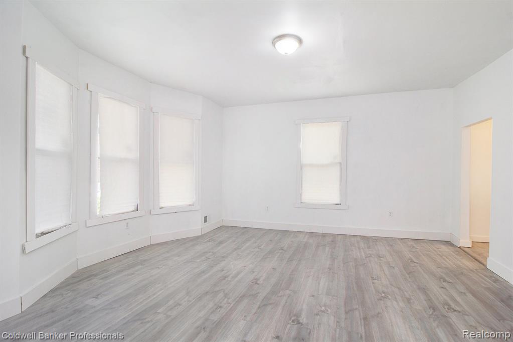 605 Calvert Avenue Detroit, MI 48202 - Photo 9 of 25