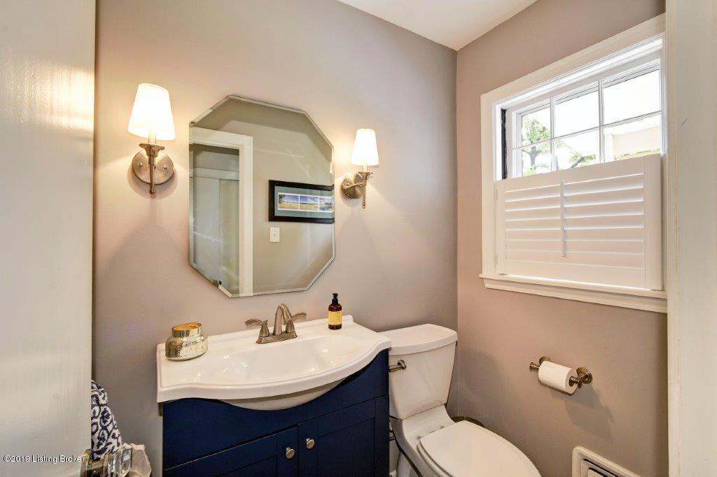 308 Ring Road Louisville, KY 40207 - Photo 21 of 40 _DSC6408_10_11