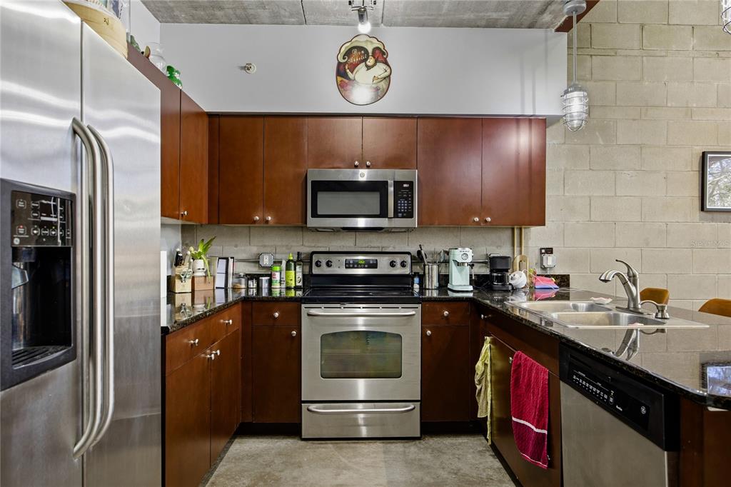 2515 Southwest 35th Place, Unit 117 Gainesville, FL 32608 - Photo 13 of 35