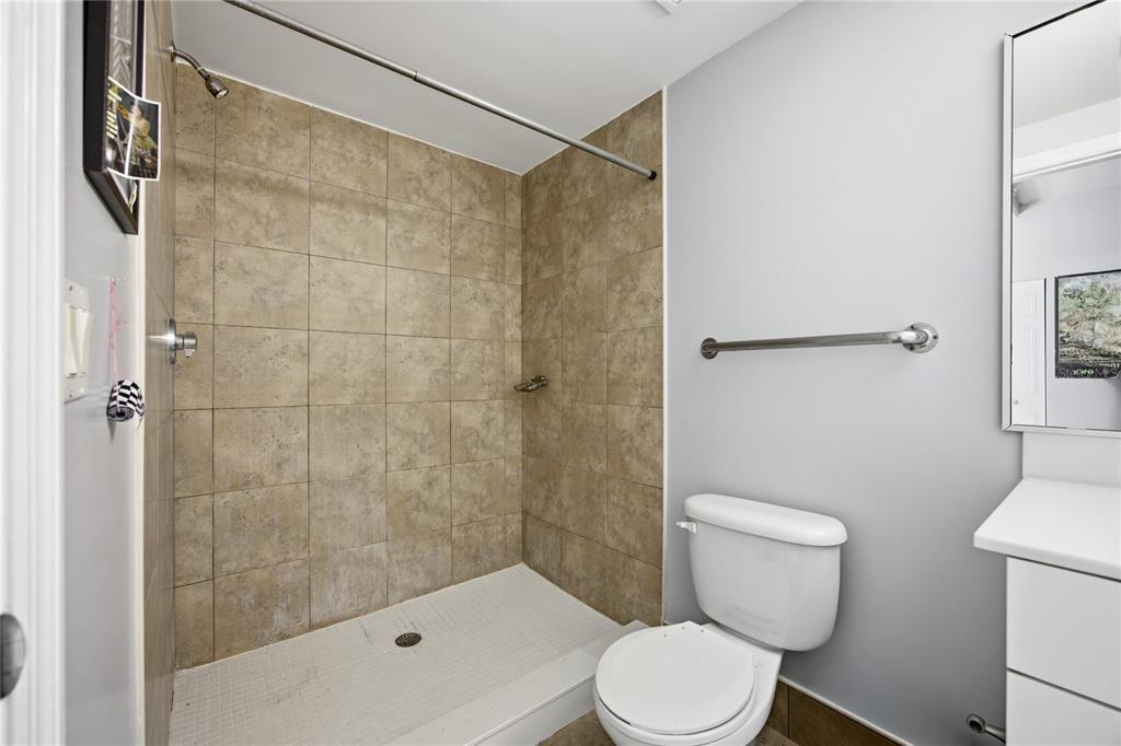 2515 Southwest 35th Place, Unit 117 Gainesville, FL 32608 - Photo 22 of 35