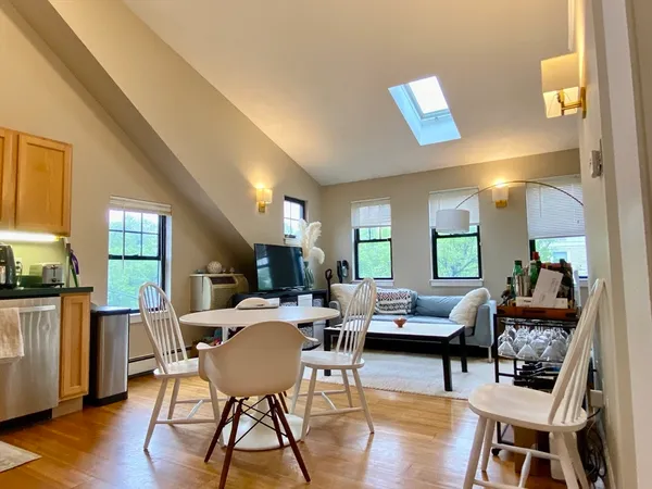 $5,150 | 241 River Street, Unit 10, Cambridge, MA 02139