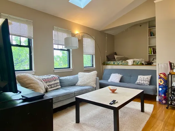 $5,150 | 241 River Street, Unit 10, Cambridge, MA 02139