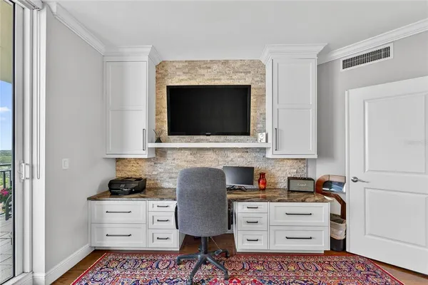 $1,400,000 | 5823 Bowen Daniel Drive, Unit 906, Tampa, FL 33611