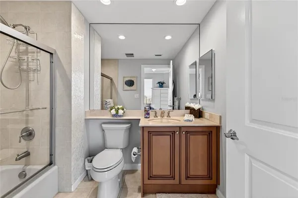 $1,400,000 | 5823 Bowen Daniel Drive, Unit 906, Tampa, FL 33611