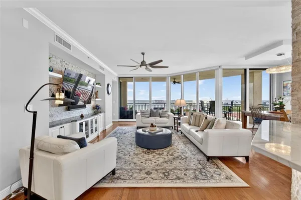 $1,400,000 | 5823 Bowen Daniel Drive, Unit 906, Tampa, FL 33611