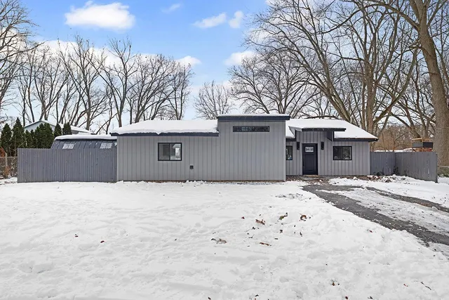 $239,500 | 30372 North Meadow Brook Lane, Elkhart, IN 46514