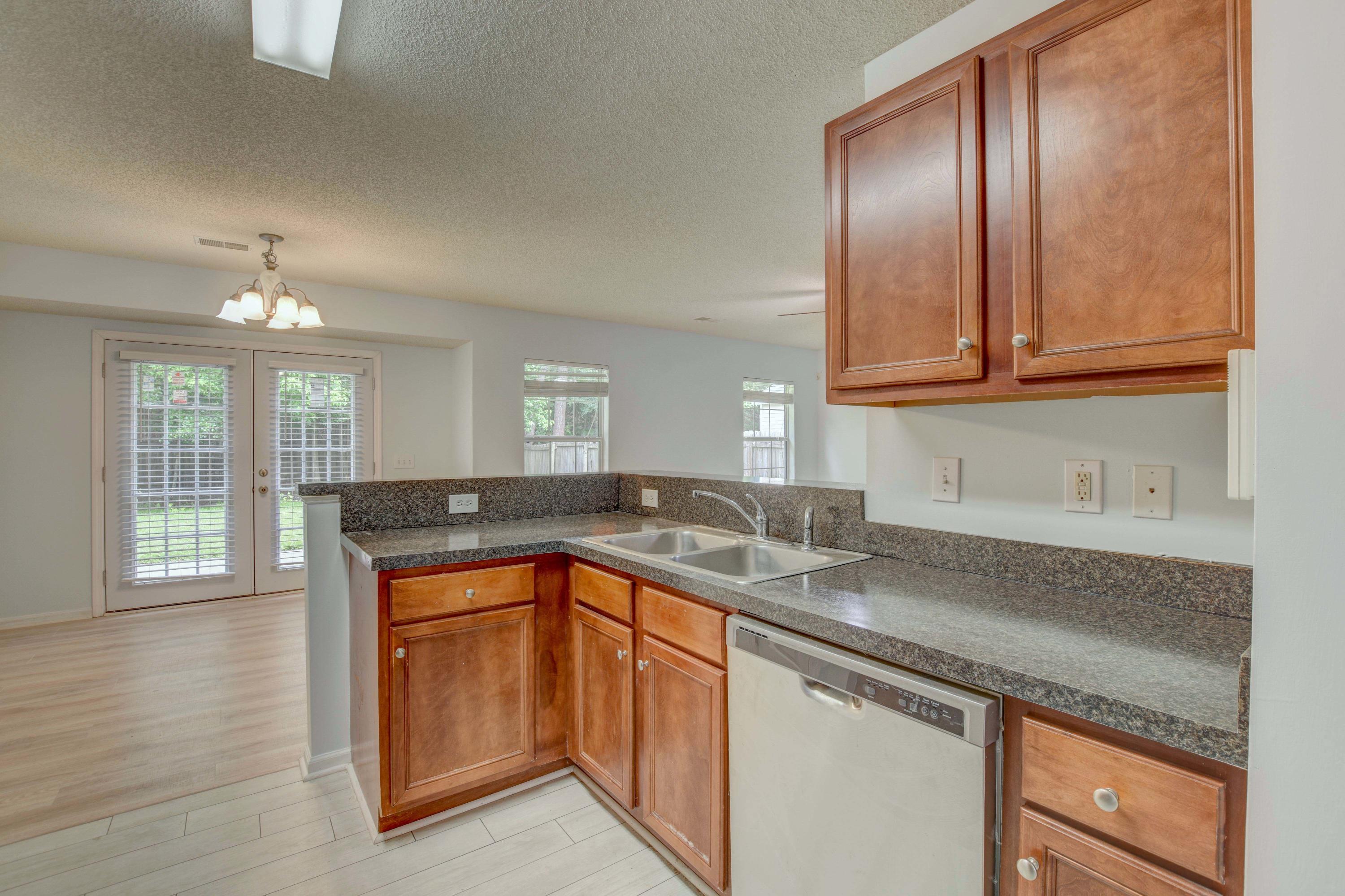 248 Eagle Ridge Road Summerville, SC 29485 - Photo 4 of 30 kitchen