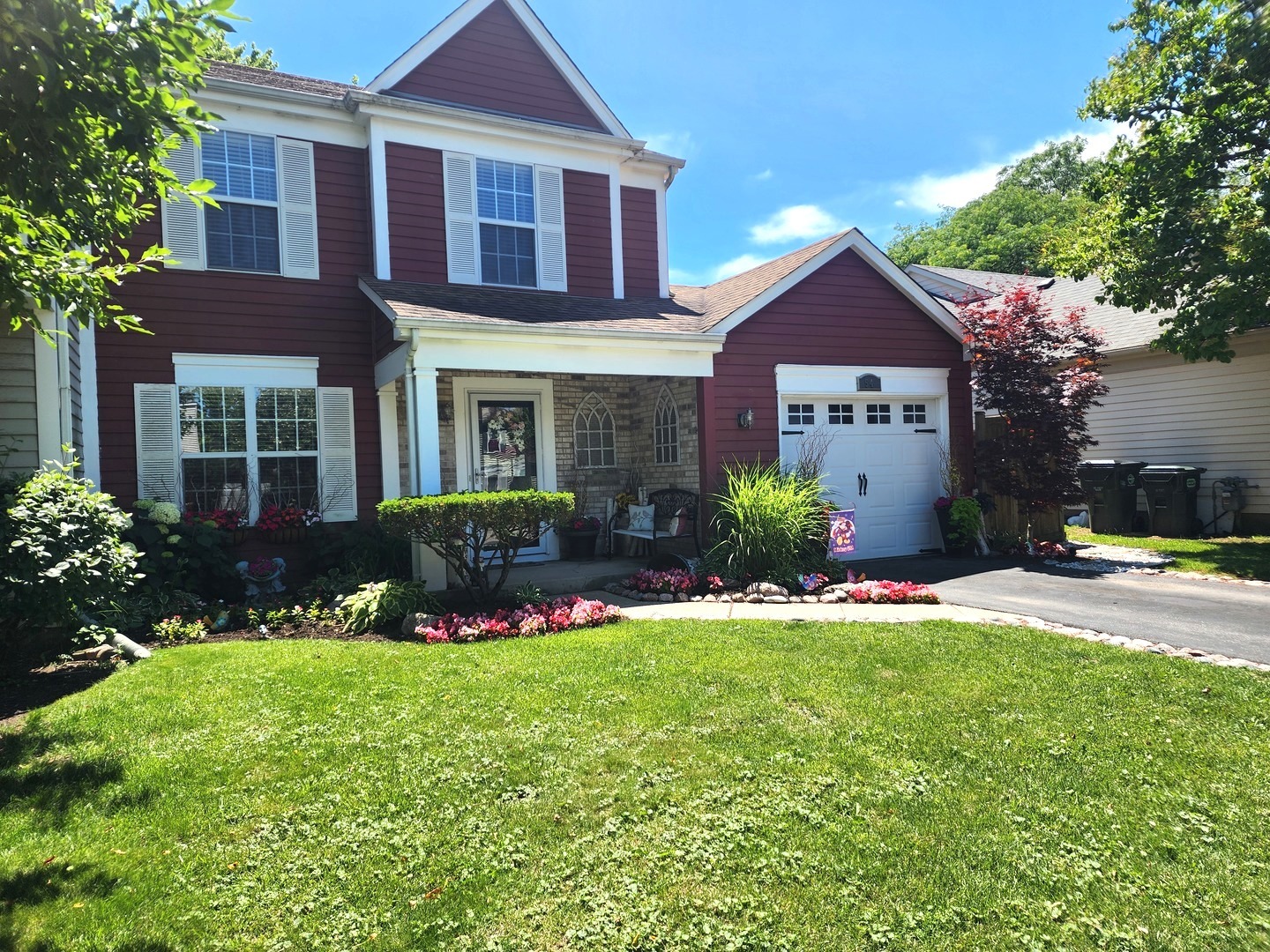 54 Sandhurst Road Mundelein, IL 60060 - Photo 2 of 22