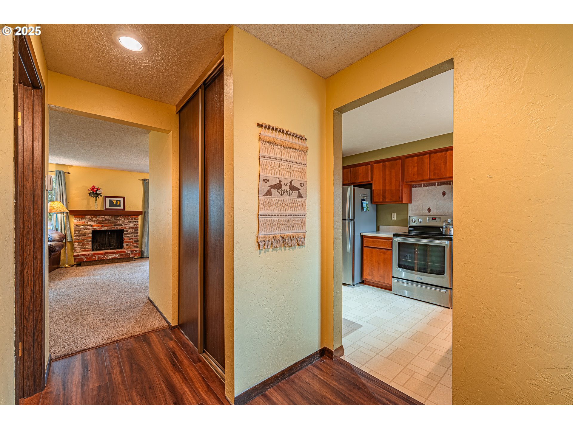 2224 Ridgeway Drive Eugene, OR 97401 - Photo 5 of 26 Gallery Image 5