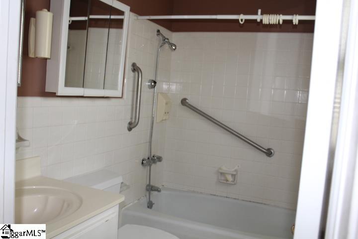 208 State Rd S-30-483 Clinton, SC 29325 - Photo 11 of 22