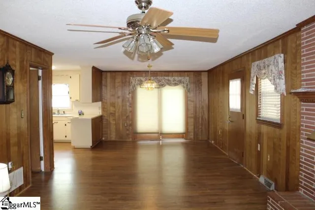 $239,999 | 208 State Rd S-30-483, Clinton, SC 29325