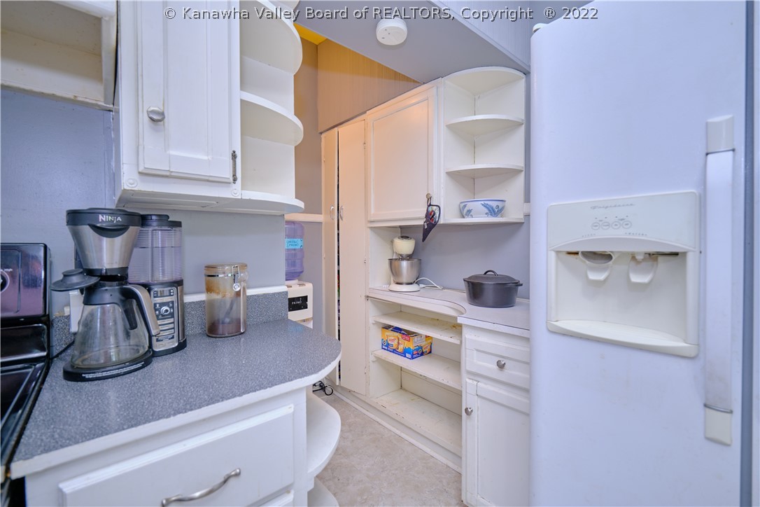 1226 Oakmont Road Charleston, WV 25314 - Photo 22 of 48 Gallery Image 22
