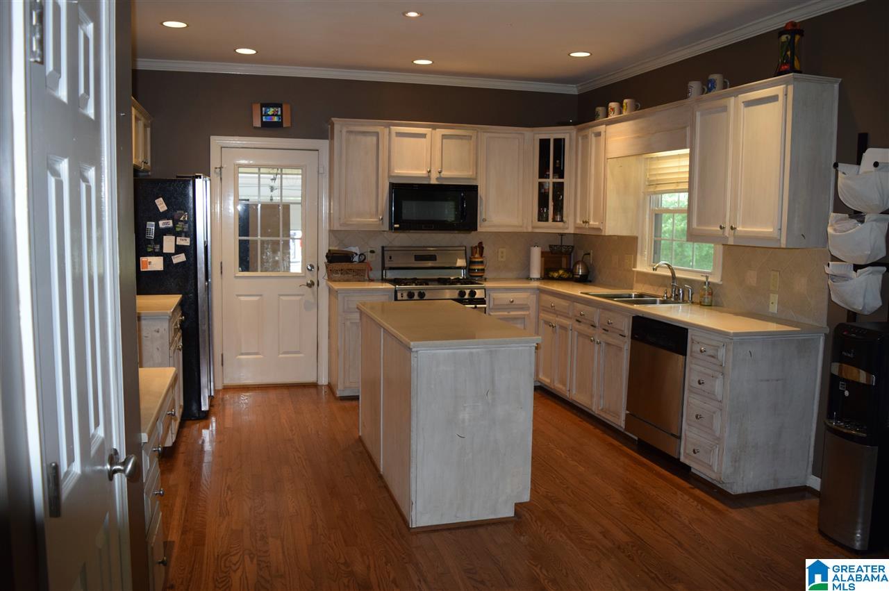 140 Mallard Pointe Drive Pelham, AL 35124 - Photo 8 of 18