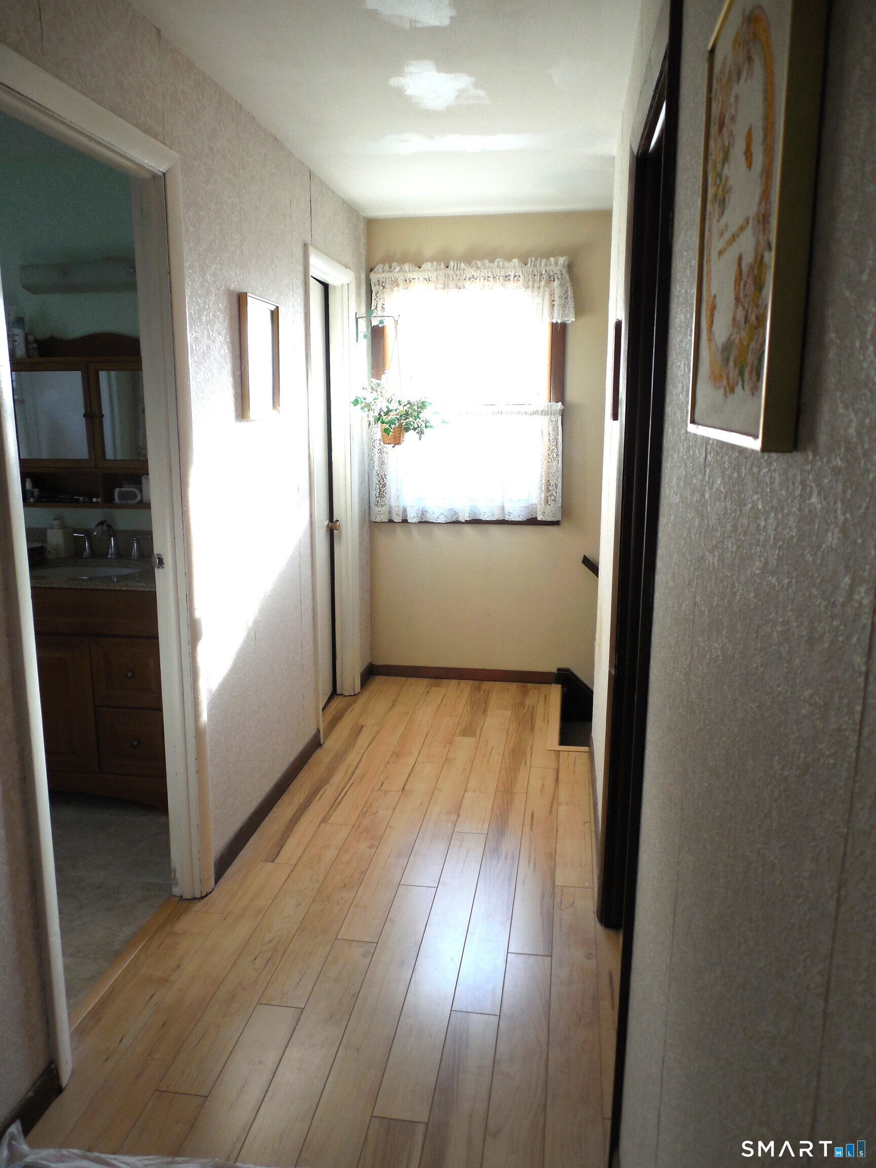 45 Lake Street Wolcott, CT 06716 - Photo 19 of 29