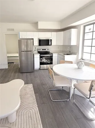 $2,000 | 1525 Euclid Avenue, Unit 20, Miami Beach, FL 33139