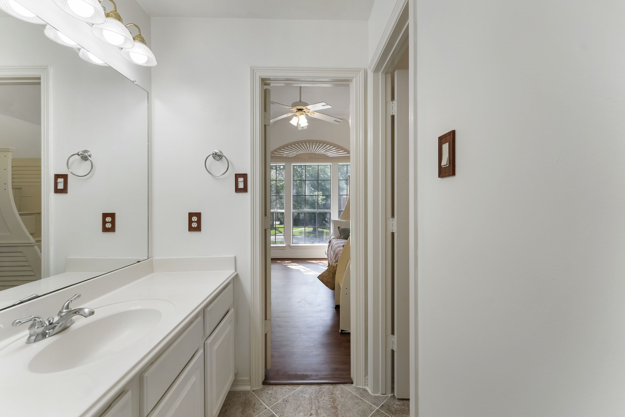 12907 Ryaneagles Circle Houston, TX 77044 - Photo 35 of 48 a bathroom with a tub shower and sink