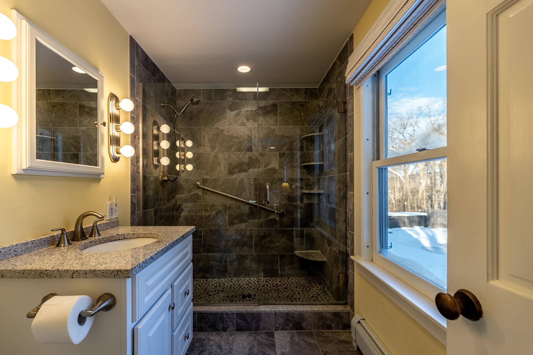 39 Prospect Street Lebanon, NH 03766 - Photo 17 of 37