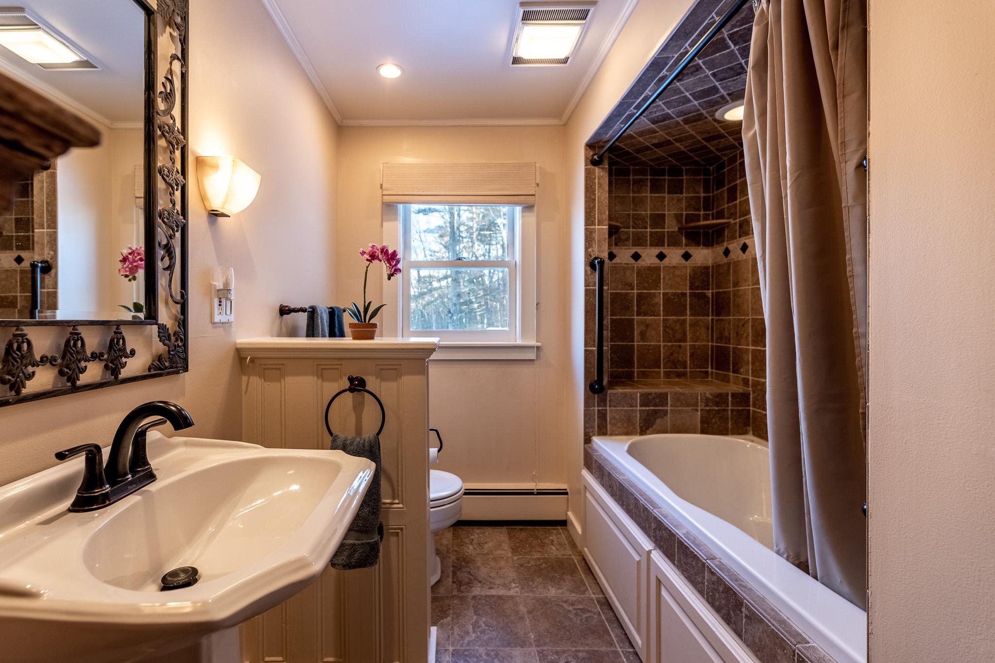 39 Prospect Street Lebanon, NH 03766 - Photo 19 of 37