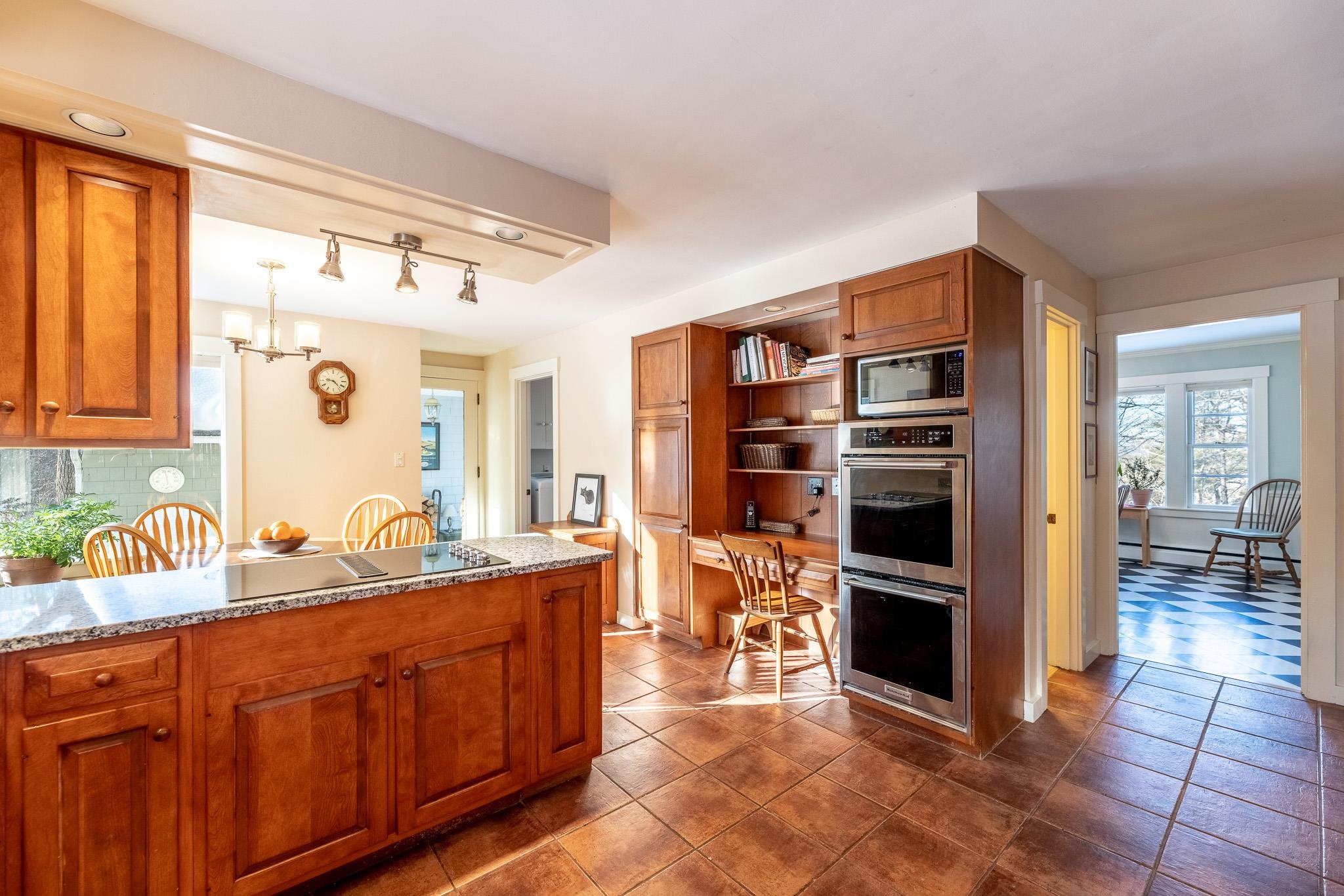 39 Prospect Street Lebanon, NH 03766 - Photo 2 of 37