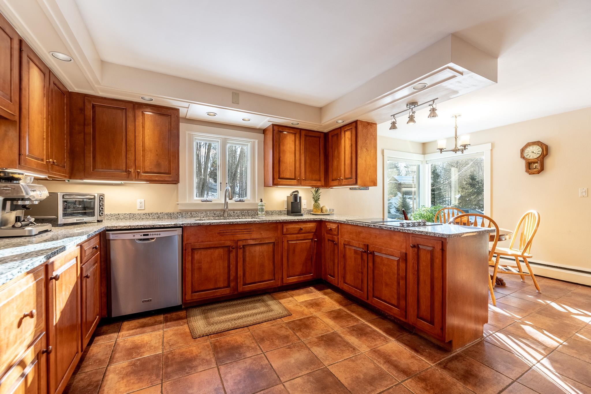 39 Prospect Street Lebanon, NH 03766 - Photo 5 of 37