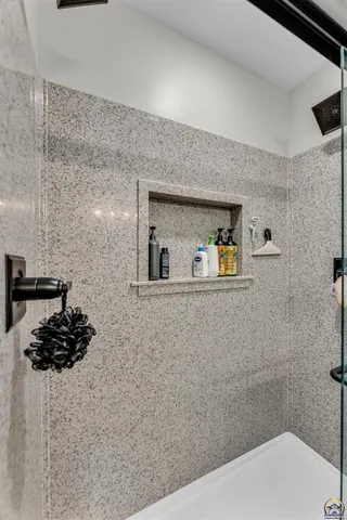 $374,900 | 8739 Eagle's Landing Drive, Manhattan, KS 66502