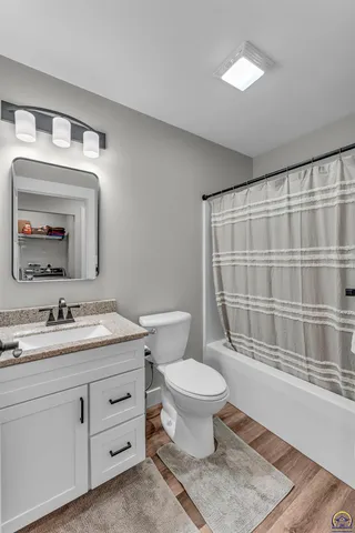 $374,900 | 8739 Eagle's Landing Drive, Manhattan, KS 66502