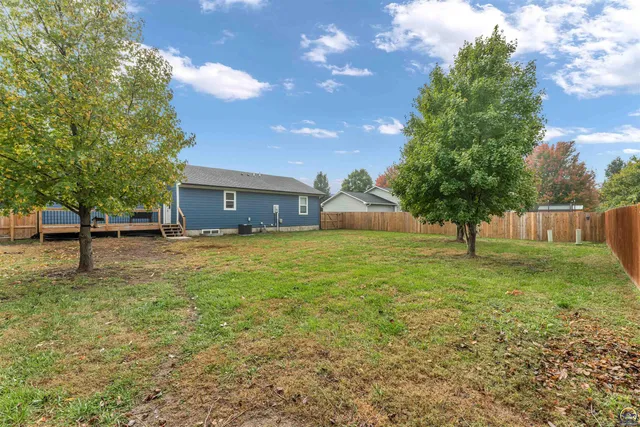 $374,900 | 8739 Eagle's Landing Drive, Manhattan, KS 66502