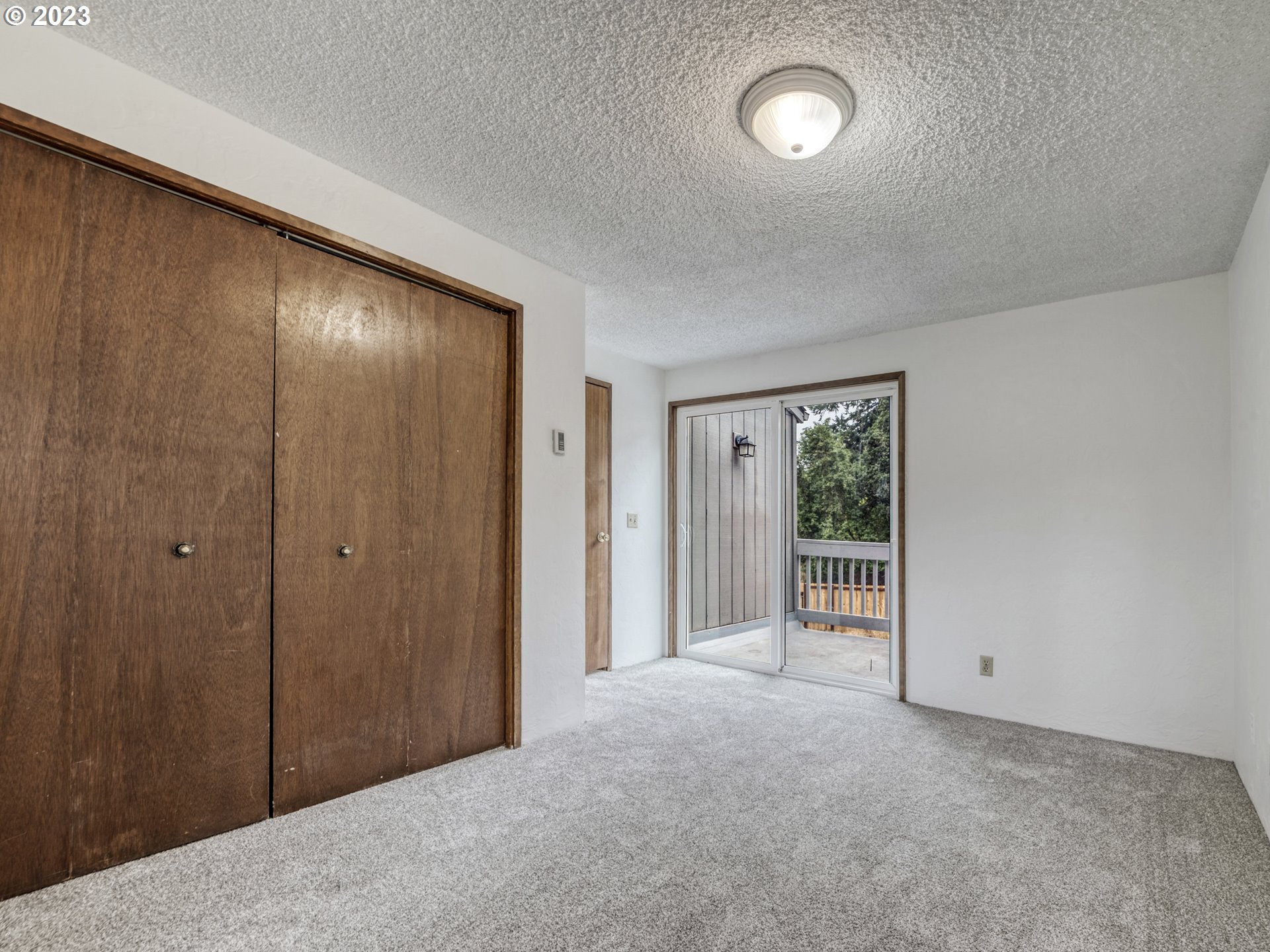 1357 East 43rd Avenue Eugene, OR 97405 - Photo 11 of 28 a view of a room with an entryway