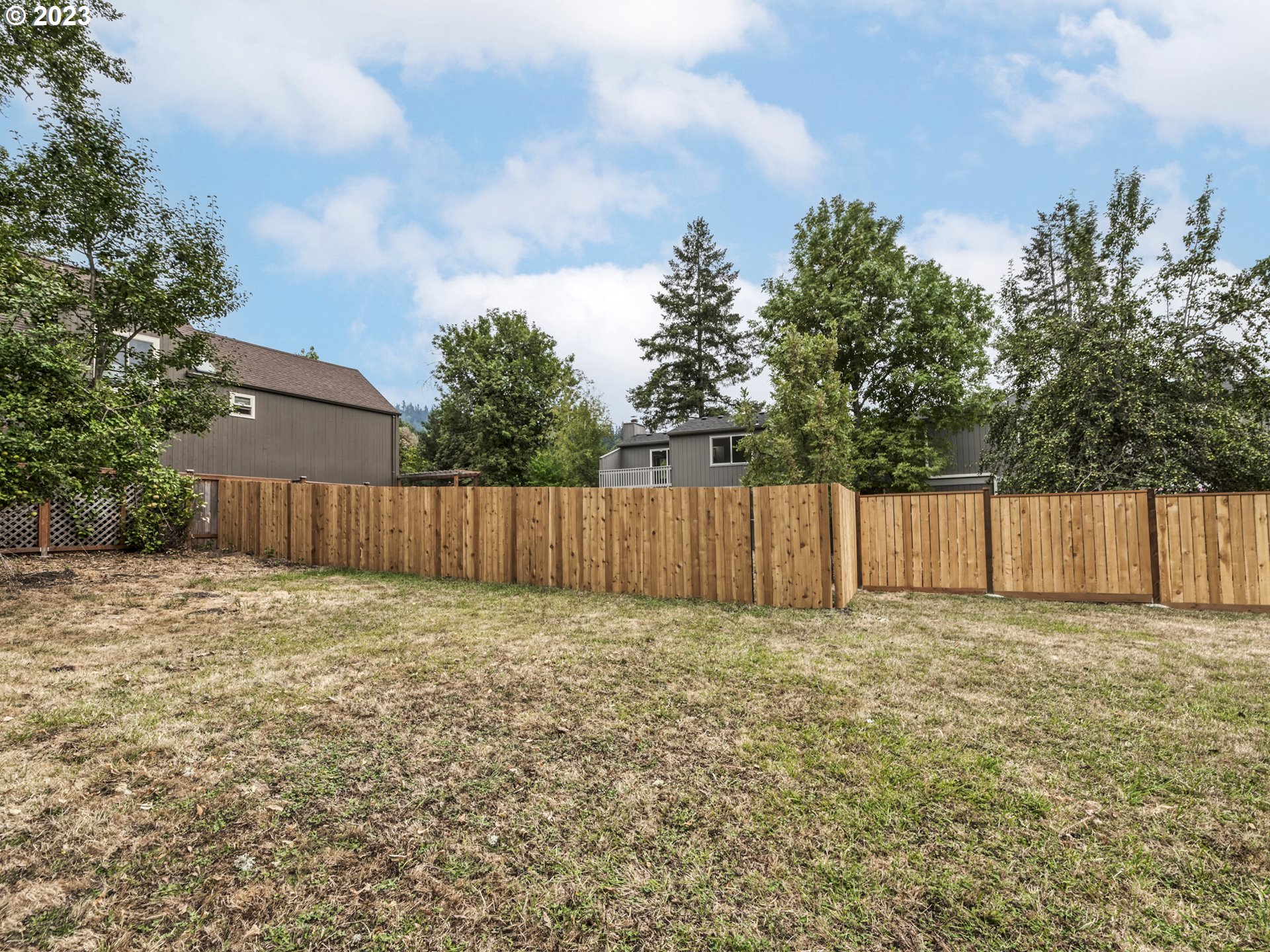 1357 East 43rd Avenue Eugene, OR 97405 - Photo 21 of 28 a view of a backyard of the house
