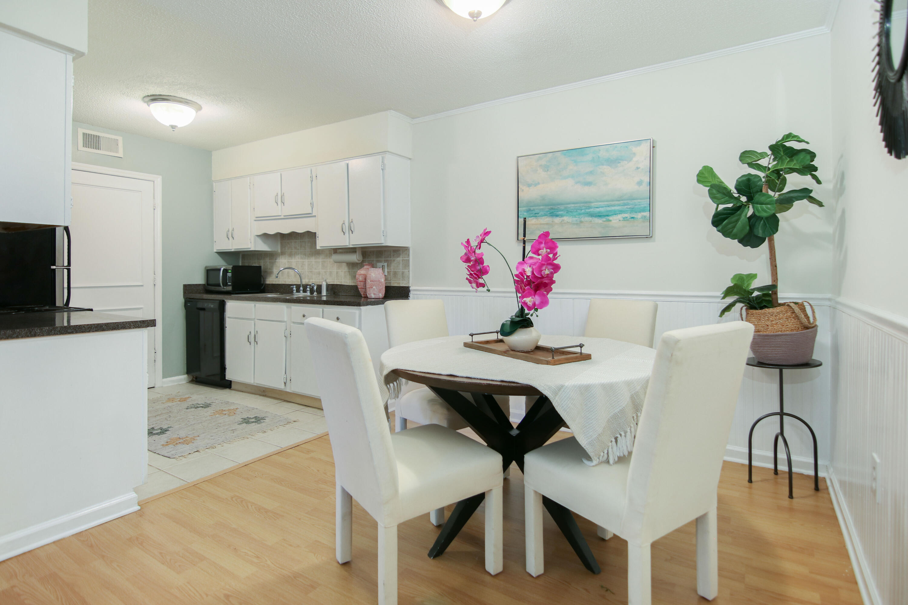 1402 Camp Road, Unit 8H Charleston, SC 29412 - Photo 3 of 31 1402CampRd.-CasaVerdeMediaLLC6